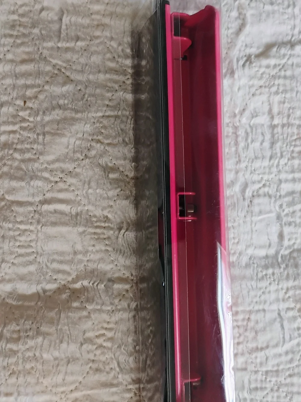 Casemate Pink 3-Hole Metal Punch - 10-Sheet Capacity